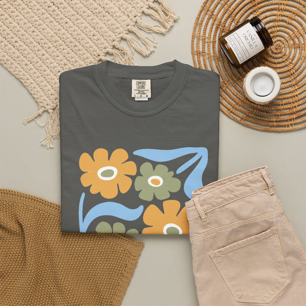 Boho Flower T-Shirt Comfort Colors Botanical Tee Wildflower Plant Shirt Retro Floral Gardener Gift